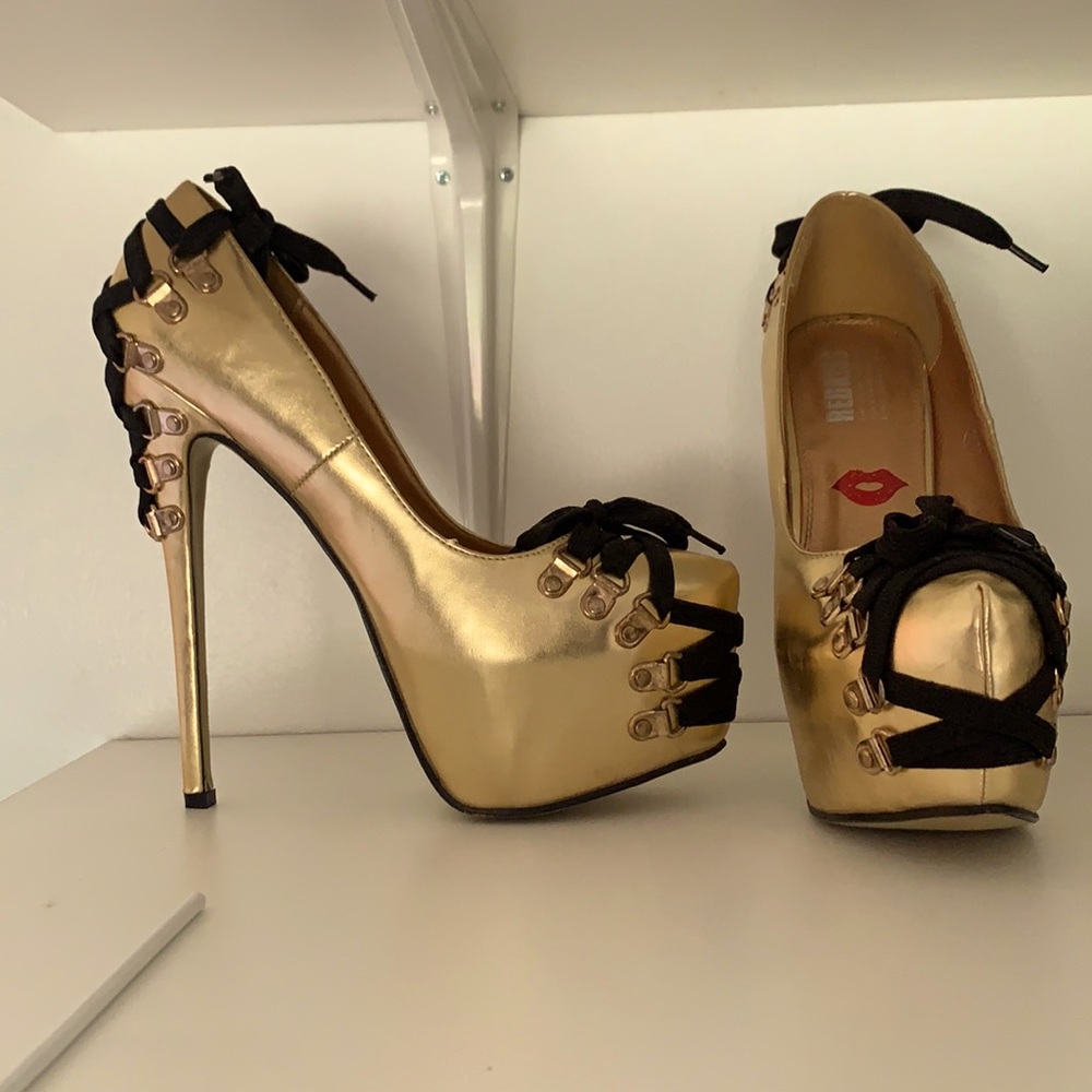 Gold red kiss high heels, size 10, like new